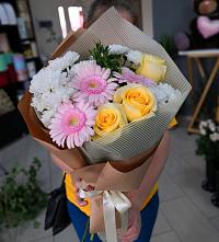 Букет цветов из:  Герберы, Розы и Хризантемы в Архангельском Башкортостан