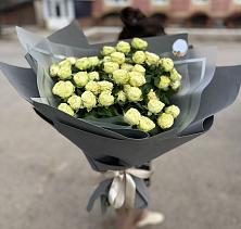 Букет Белые кустовые розы Солинеро в Архангельском Башкортостан